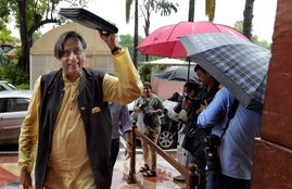 Shashi Tharoor, Congress MP Shashi Tharoor, pm modi, pm Narendra modi, muslim, muslim cap, skull cap, swami vivekanand, Hindi news, News in Hindi, jansatta