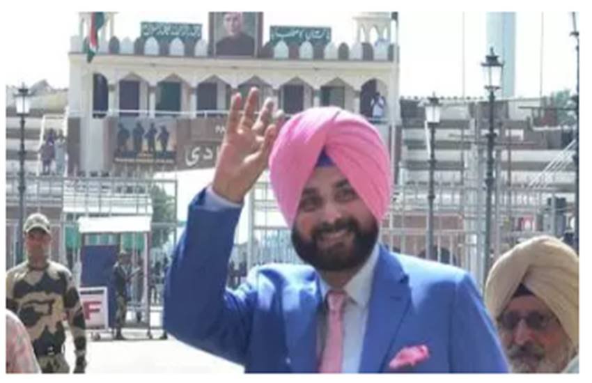 Navjot singh sidhu, Sidhu in Pakistan, sidhi returns india, Congress leader digvijaya singh, India pakistan, Imran Khan Oath, Pakistan pm Imran khan, Hindi news, News in Hindi, jansatta
