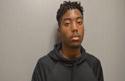 कैलिफोर्निया: बुजुर्ग सिख पर हमला करने वाले किशोर ने कोर्ट में की अश्लील हरकर, जमानत खारिज