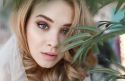 पीने के ही नहीं स्किन को ग्लो करने के काम भी आ सकती है रेड वाइन, ऐसे करें इस्तेमाल