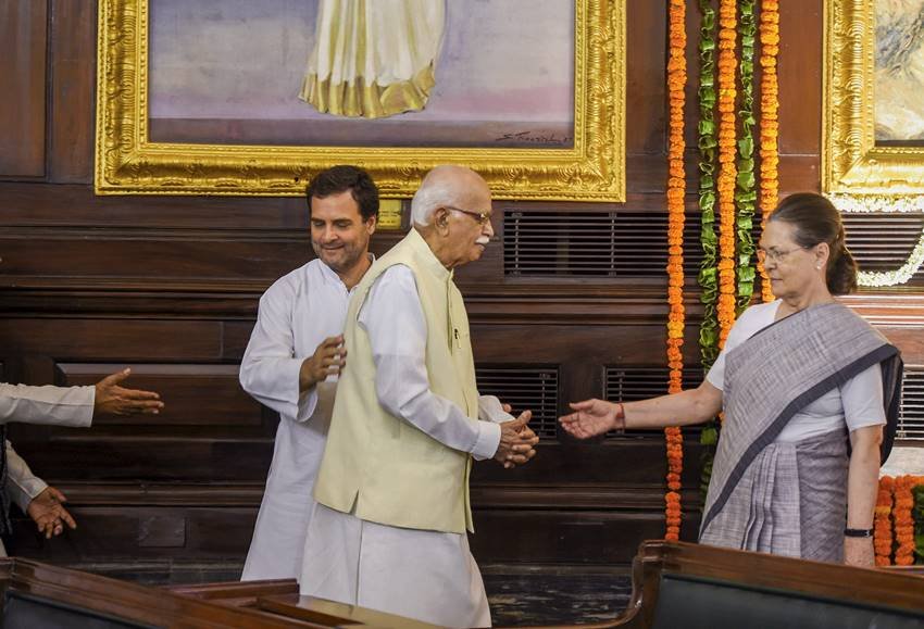 Rajiv Gandhi Birth Anniversary, Rajiv Gandhi Birth Anniversary latest news, rahul gandhi, manmohan singh, sonia gandhi, Rajiv Gandhi Birth Anniversary tributes, Rajiv Gandhi assassination, how was Rajiv Gandhi assassinated, rajiv gandhi birth anniversary congress, lal krishna advani