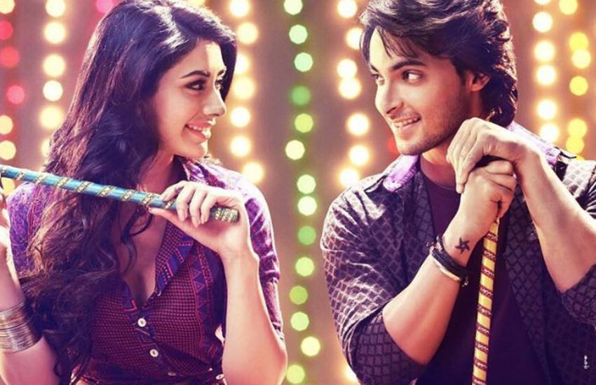 फिल्म लवयात्री के पोस्टर में आयुष शर्मा और वरीना हुसैन (फोटोसोर्स: सलमान खान इंस्टाग्राम)