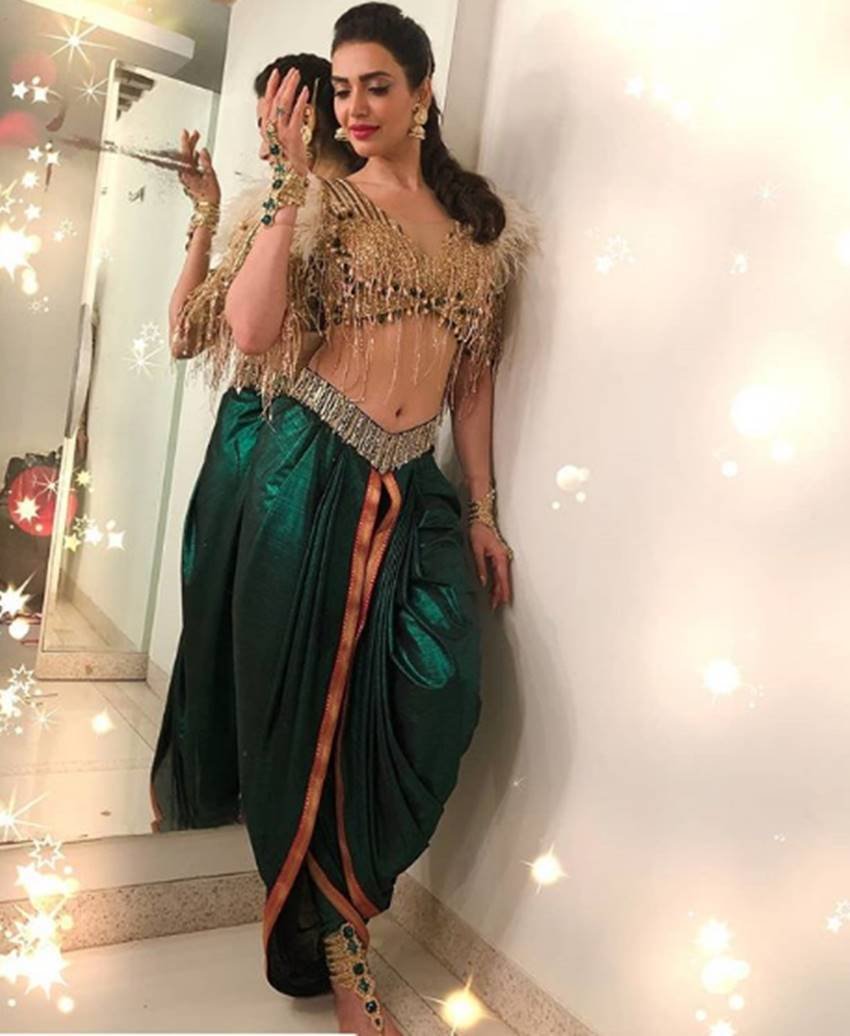 ganesh chaturthi special, divyanka tripathi, sanjeeda shekh, karishma tanna, sui dhaga star, varun dhawan and anushka sharma, sui dhaga star varun dhawan, sui dhaga actress anushka sharma, celebs celebrating ganesh chaturthi, entertainment news, bollywood news, television news, entertainment news, bollywood news,entertainment news, bollywood news, television news, entertainment news, bollywood news