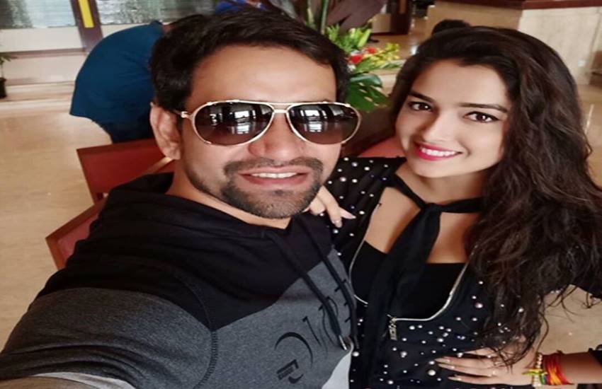 dinesh lal yadav, amrapali dubey, bhojpuri