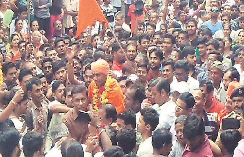 अजमेर ब्लास्ट के दोषी का भाजपा ने घर लौटने पर स्वागत किया। (एक्सप्रेस फोटो)