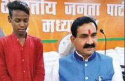 राहुल गांधी ने अखबार बेचने वाले से किया था पढ़ाने का वादा, किशोर ठेला लगा कर रहा कमाई