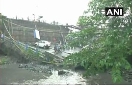 majerhat bridge, majerhat bridge collapse, majerhat bridge collapse today, majerhat bridge collapse news, kolkata bridge collapse, kolkata bridge collpase news, majerhat bridge accident news, bride collpase in kolkata, majerhat bridge accident news