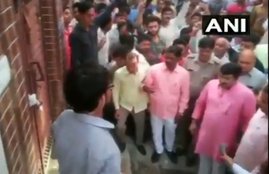 Sealing Case, Manoj Tiwari, Delhi BJP Chief, SC, Statement, 1000 Unauthorised Properties, List, Gokulpur, East Delhi, सुप्रीम कोर्ट, मनोज तिवारी, बीजेपी, दिल्ली में सीलिंग, Supreme Court, sealing case, Manoj Tiwari, BJP, AAP, india News, india News in Hindi, Latest india News, india Headlines, भारत समाचार