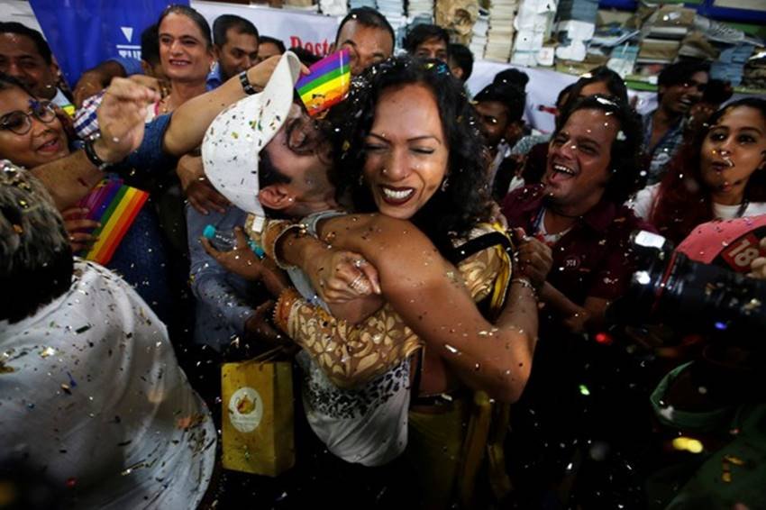 "section 377, section 377 verdict, section 377 verdict today, section 377 supreme court verdict, धारा 377, section 377 verdict today, section 377 ipc, section 377 ipc punishment, 377 ipc, 377 section india, धारा 377 के फैसले, 377 verdict, section 377 verdict, section 377 verdict latest news, section 377 latest news, section 377 live news