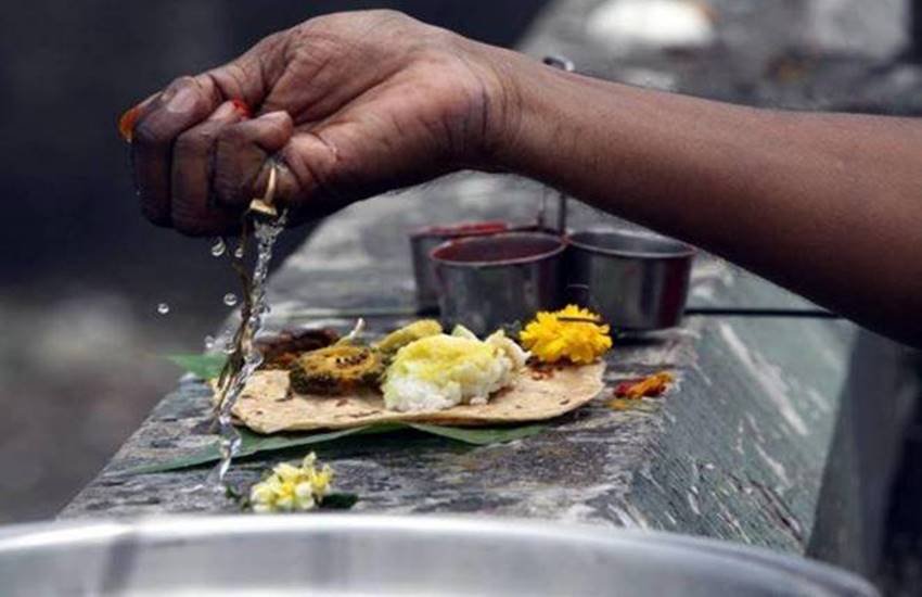 Pitru Paksh, Pitru Paksh 2018, Pitru Paksh vidhi, pind daan, pind daan vidhi, pind daan benefits, pind daan date, pind daan methods, Pitru Paksh puja, Pitru Paksh puja vidhi, Pitru Paksh worship, Pitru Paksh worship methods, shradh 2018, shradh, shradh vidhi, religion news