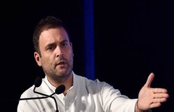 चित्रकूट में भी राहुल गांधी ने पीएम पर बोला हमला- ‘चौकीदार ने चोरी कर ली’