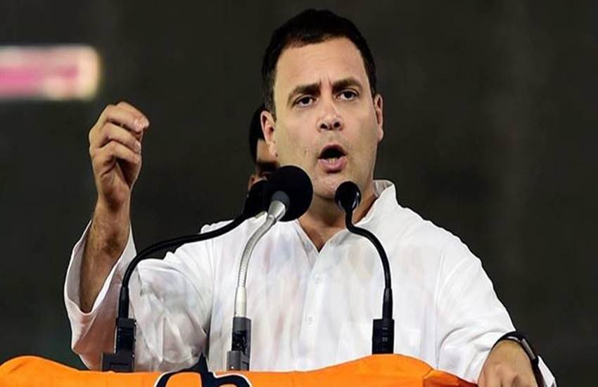 कांग्रेस अध्यक्ष कहते हैं कि दंगों में कांग्रेस पार्टी की कोई भूमिका नहीं थी।