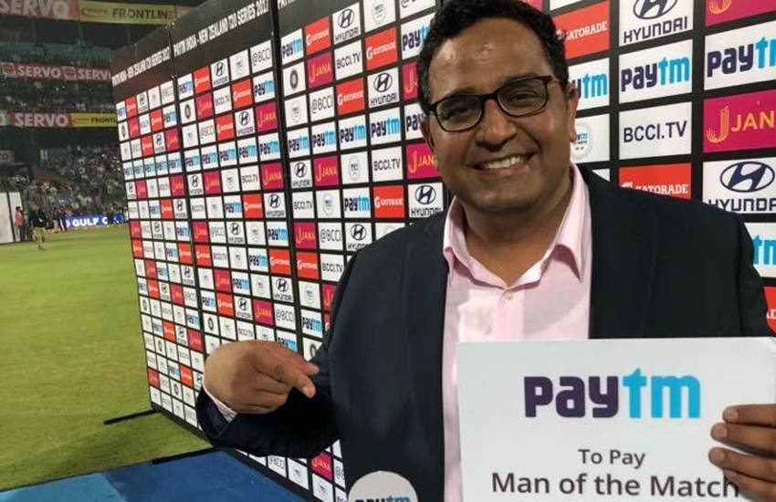 Paytm, Vijay Shekhar Sharma, Founder, Warren Buffett, America, Businessman, Investment, One97 Communications, Parent Company, Paytm, Startup, Hindi, English, Book, Trick, Engineer, Entrance Exam, Netscape, Yahoo, Silicone Valley, Stories, Inspiration, Company, XS Corps, College Days, Hostel, Room, Shopkeeper, Phone, Office Landline, Use, Harduaganj, Aligarh, UP, Business News, Hindi News