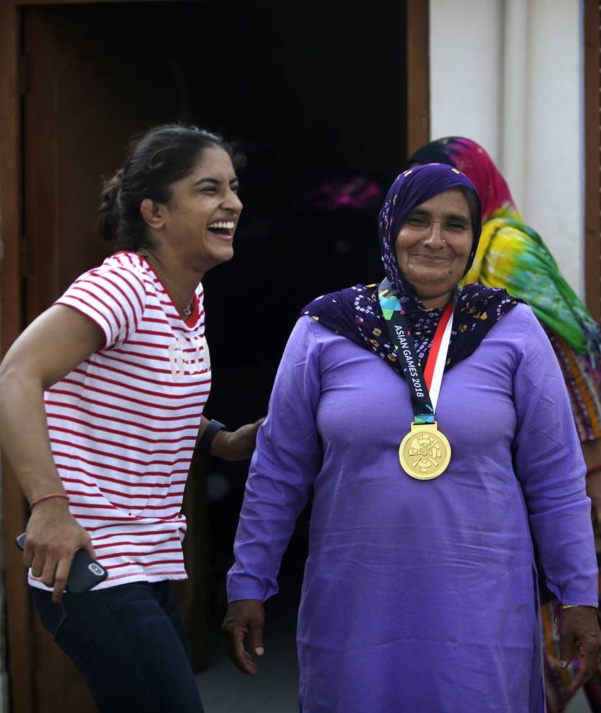 vinesh phogat, vinesh phogata asian games, vinesh phogat balali, first indian woman wrestler, first indian woman wrestler gold medal, asian games, olympic gold