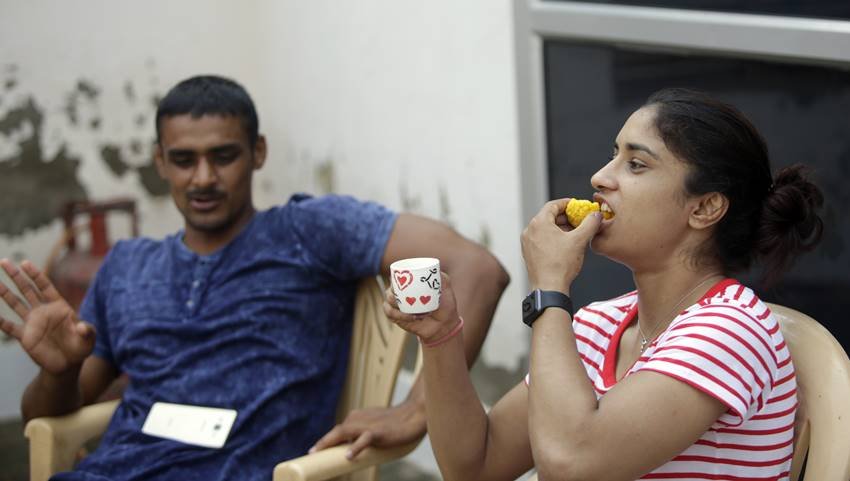 vinesh phogat, vinesh phogata asian games, vinesh phogat balali, first indian woman wrestler, first indian woman wrestler gold medal, asian games, olympic gold