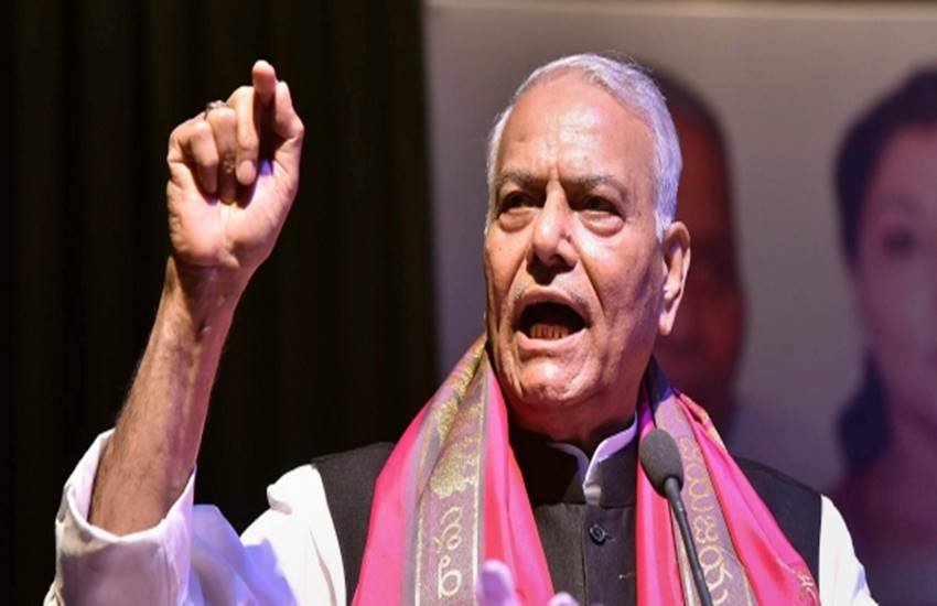 Yashwant Sinha, Yashwant Sinha hits at bjp govt, Petrol, diesel, gas, petrol price, price hike, dollar, opposition parties, hindi news, News in Hindi, Jansatta