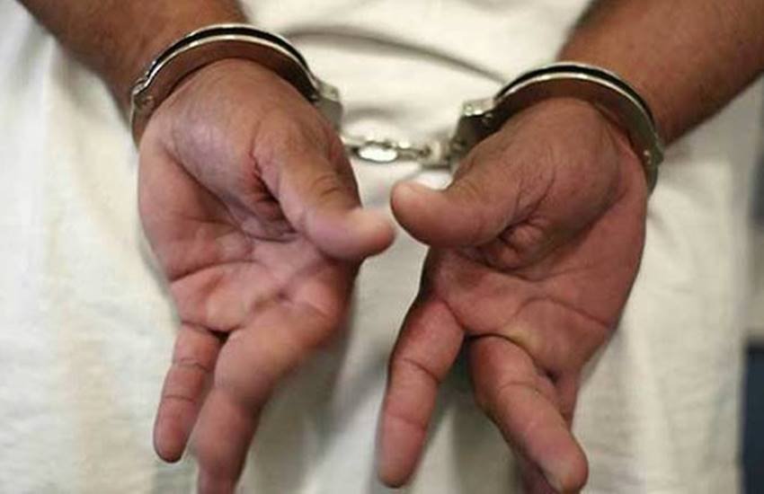 जब वह पकड़ा गया, तब किश्तवाड़ में लोगों को भड़का कर अपने आतंकी संगठन में भर्ती होने और कुछ इलाकों में हिंसा फैलाने की योजना पर काम कर रहा था। 