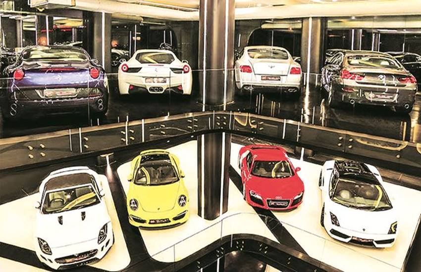 कार की डीलरशिप के समय रखें इन बातों का ध्यान 