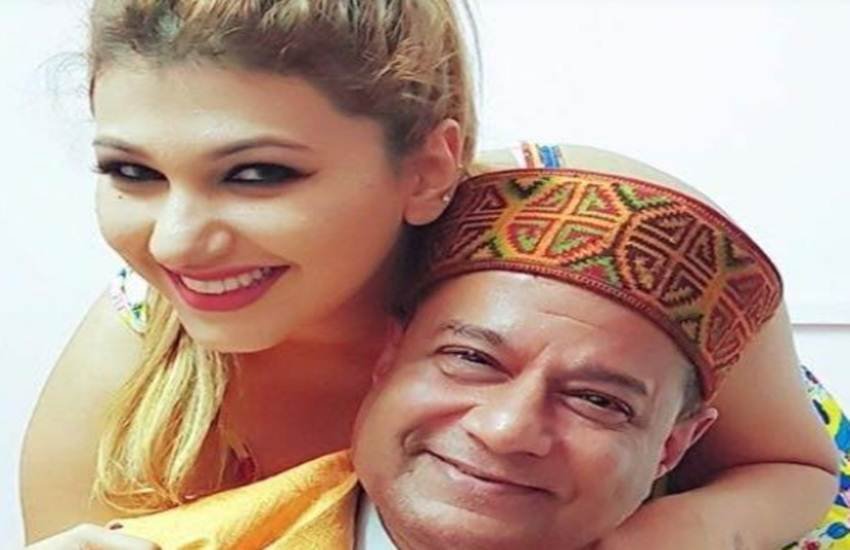 बिग बॉस की एक और जोड़ी हुई कन्फर्म, जसलीन मथारू के साथ एंटर होंगे अनूप जलोटा बिग बॉस की एक और जोड़ी हुई कन्फर्म, जसलीन मथारू के साथ एंटर होंगे अनूप जलोटा