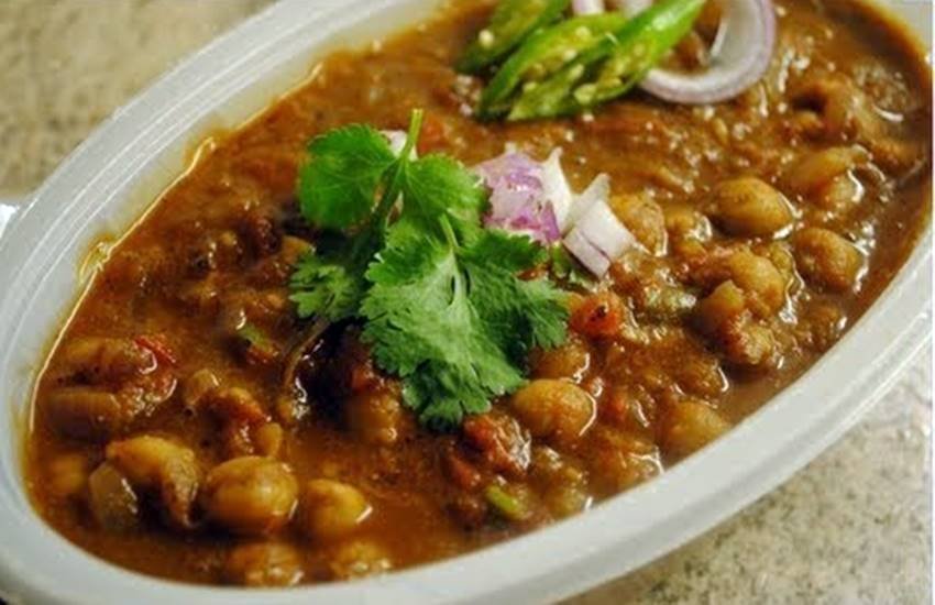 छोले की सब्जी बनाने की विधि।(फोटो सोर्स- यूट्यूब)