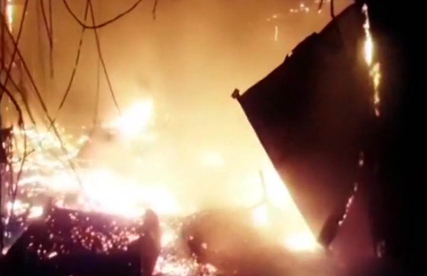 fire,valsad,Vrindavan Studio,Massive fire,वलसाड,वृंदावन स्टूडियो, भीषण आग, रजिया सुल्तान,श्रीकृष्णा, शनि, महाभारत, रावण