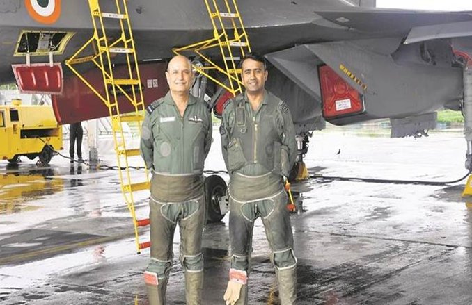 एअर मार्शल रविंदर कुमार धीर रिटायर हुए, गुजरात सरकार ने फौरन बना लिया ‘सलाहकार’