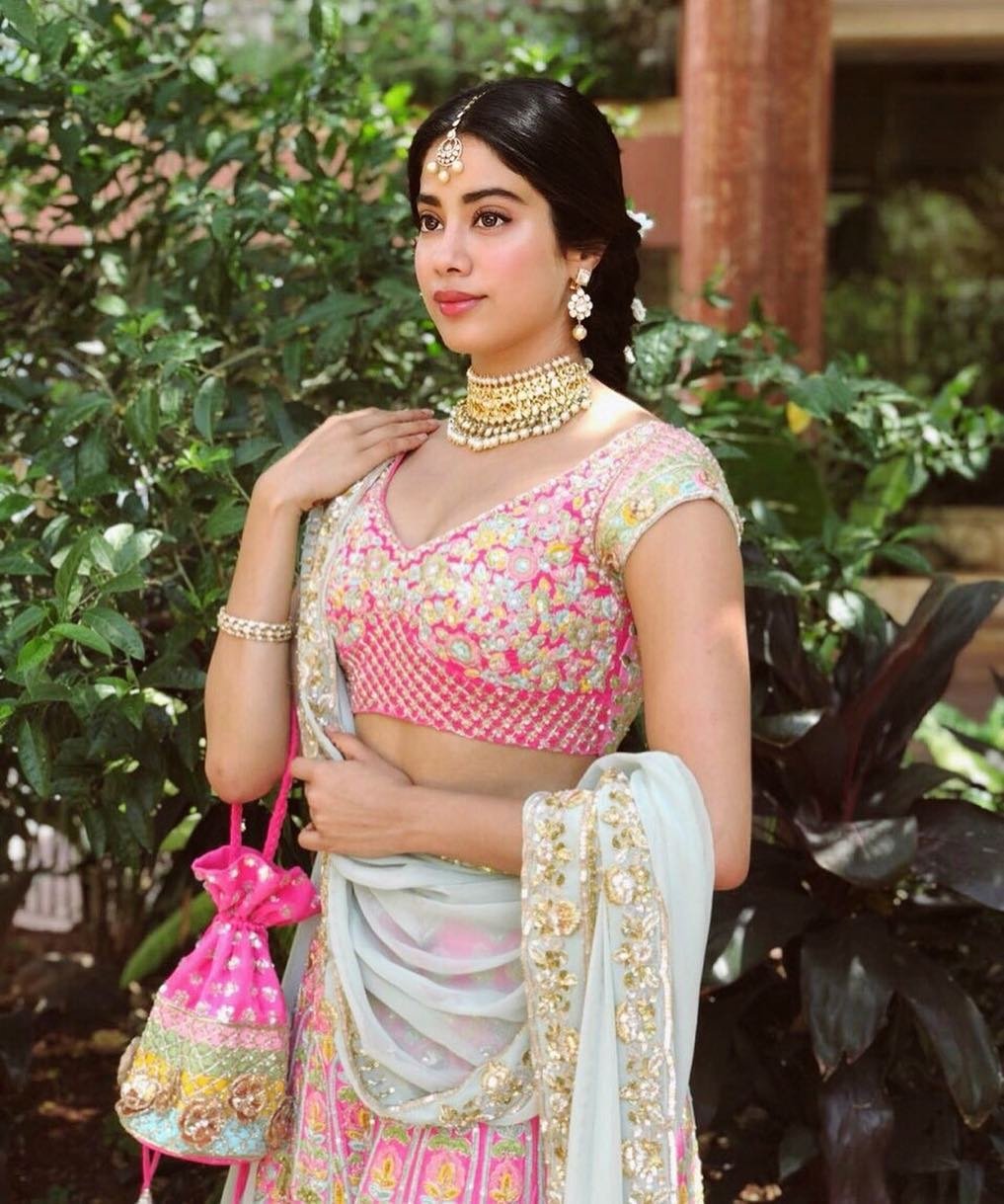 Nushrat Bharucha, Loveratri, Aayush Sharma, Warina Hussain, Sui Dhaaga, Varun Dhawan, Anushka Sharma, Anil Kapoor, Rhea Kapoor, Swara Bhaskar, Vikraaditya Motwane, Shah Rukh Khan, Saif Ali Khan, Sunny Leone, Shilpa Shetty, Deepika Padukone, Kiara Advani, Neha Dhupia, Mandana Karimi and Kalki Koechlin. Taimur Ali Khan, Inaaya Naummi Kemmu, Janhvi Kapoor