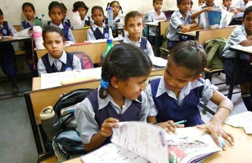 Happy Teachers Day 2018 (टीचर्स डे २०१८, शिक्षक दिवस 2018): तस्वीर का इस्तेमाल प्रतीकात्मक तौर पर। (फाइल)