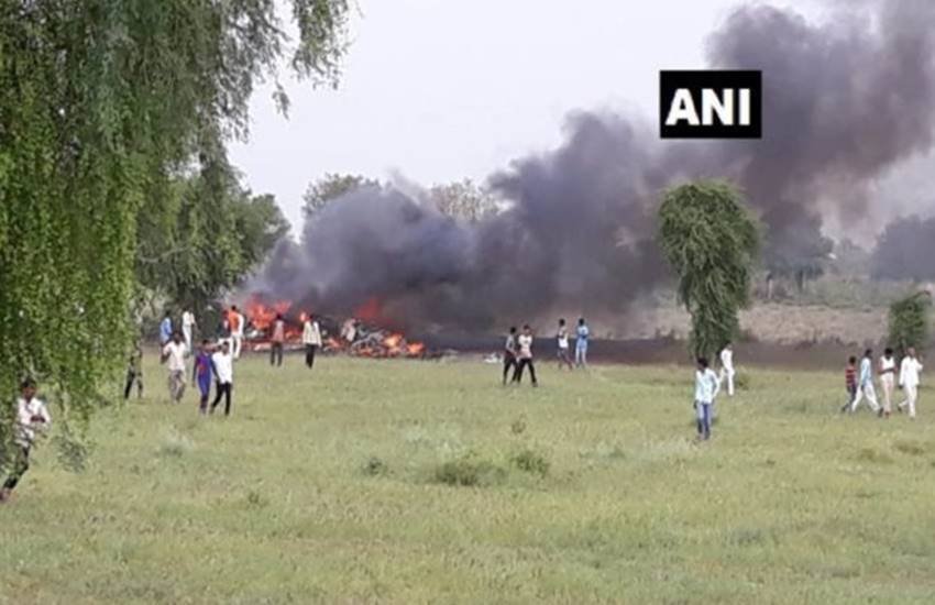 जर्जर विमानों को किसी भी प्रकार के कार्य में उपयोग किए जाने पर तत्काल प्रभाव से रोक लगानी होगी ताकि देश के बहुमूल्य मानव संसाधन और संपत्ति को पहुंच रही क्षति रुक सके।