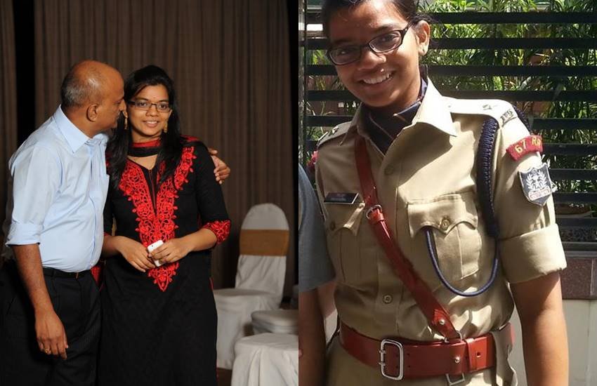वे लगभग 30 वर्षो से पुलिस विभाग में नौकरी कर रहे हैं जबकि उनकी बेटी ने चार वर्ष पहले पुलिस विभाग में नौकरी शुरू की है लेकिन रविवार को जब दोनों का आमना-सामना हुआ तो पिता ने गर्व से अपनी बेटी को सलाम किया।