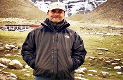 मध्य प्रदेश: कांग्रेस ने होर्डिंग में लिखा शिवभक्त राहुल, बीजेपी बोली केरल में बीफ खाने पर नहीं लिया था एक्शन