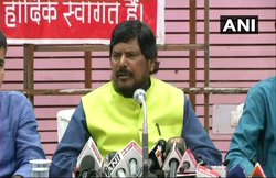 केंद्रीय मंत्री बोले- मैं पेट्रोल-डीजल की कीमतों से परेशान नहीं, मुझे तो मुफ्त मिलता है