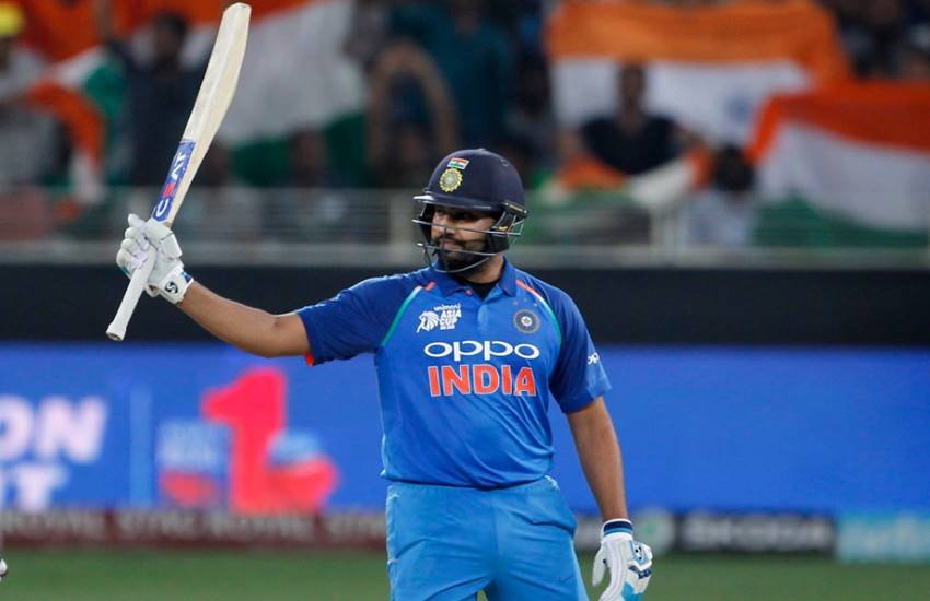 India vs Bangladesh: भारत के लिए कप्तान रोहित शर्मा ने 104 गेंदों में पांच चौके और तीन छक्कों की मदद से नाबाद 83 रनों की पारी खेली। (फोटो सोर्स- आईसीसी ट्विटर)