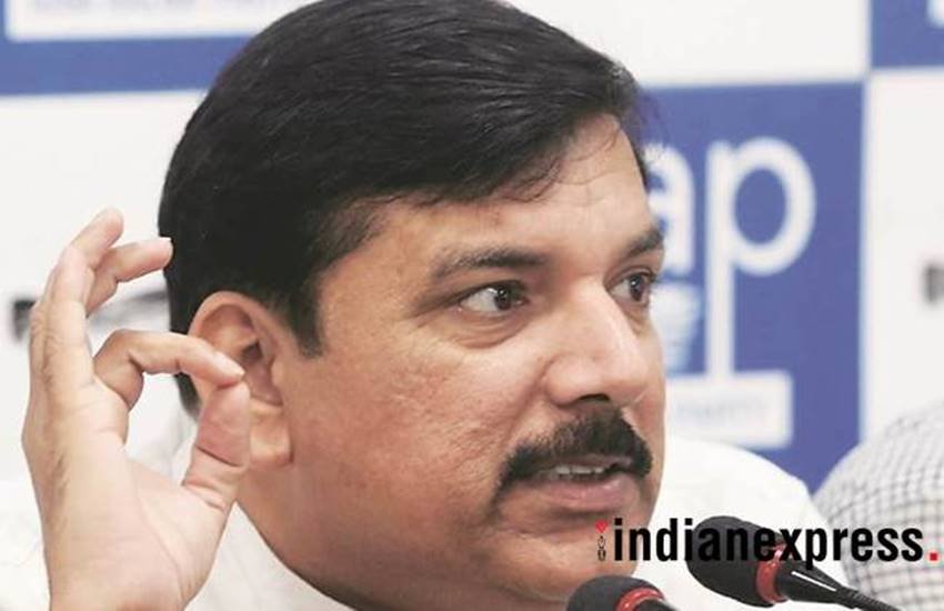 आप सांसद सिंह ने मंगलवार को कहा कि यदि रक्षा मंत्री सीतारमण ने उनके नोटिस का तीन दिन के भीतर संतोषजनक जवाब नहीं दिया तो वे इस मुद्दे पर सुप्रीम कोर्ट में याचिका दायर करेंगे।