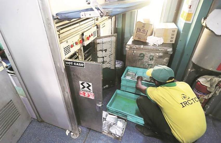 IRCTC: इस फैसले की वजह से राजधानी और शताब्दी में कीमतों पर असर नहीं पड़ेगा। 