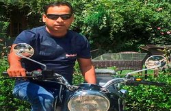 लखनऊ एनकाउंटर: विवेक तिवारी की बेटी का दावा, DM-SSP मांगों को वापस लेने का डाल रहे दबाव