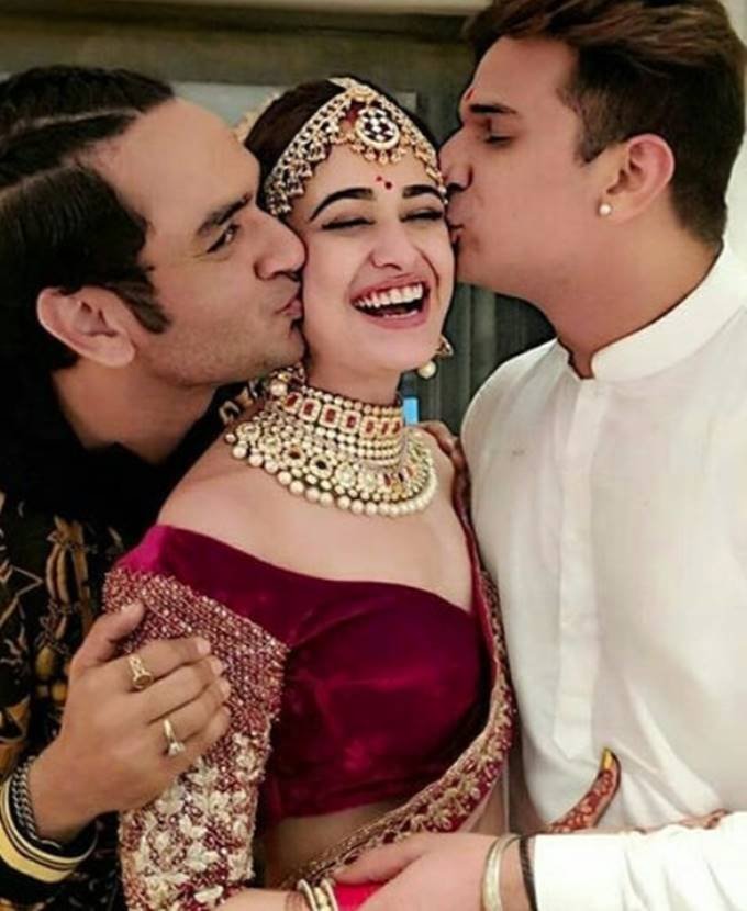 Prince narula and Yuvika Chaudhary wedding, Bigg Boss season 9, Bigg Boss ex contestant yuvika chaudhary, prince narula tie knot with yuvika, prince get married to yuvika, yuvika and prince narula pictures and videos, tv populer couple yuvika chaudhary and prince narula, entertainment news, bollwyood news, television news