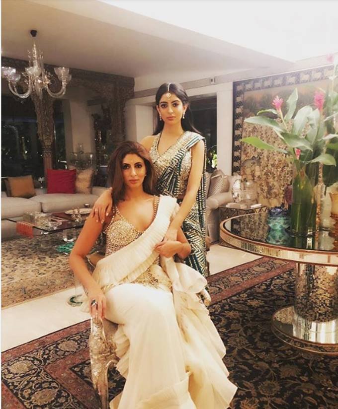 अमिताभ बच्चन की बेटी श्वेता बच्चन अपनी बेटी नव्या नवेली के साथ