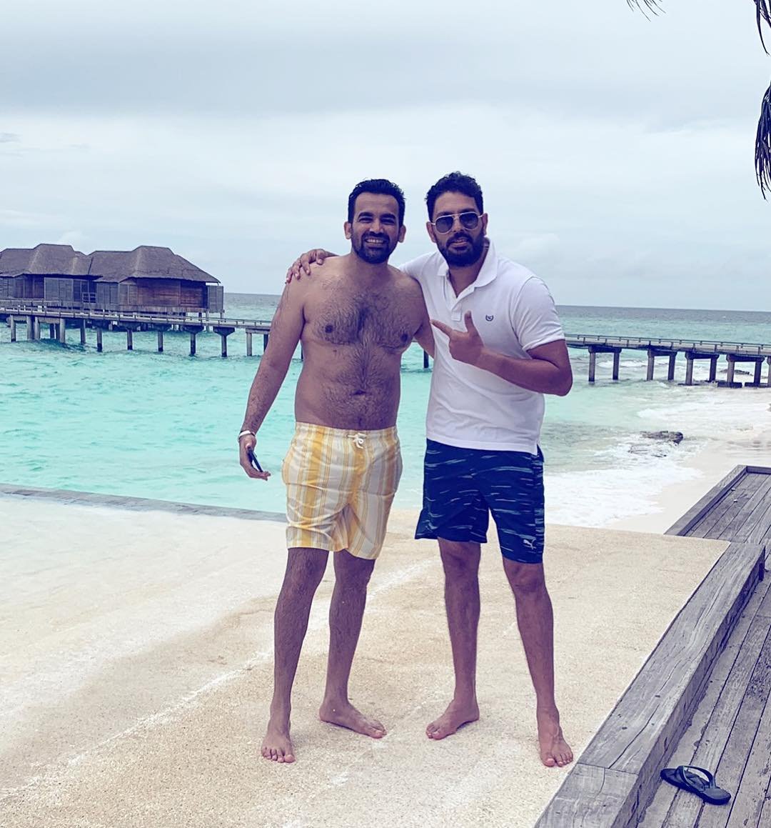 zaheer khan marriage, zaheer khan- sagarika ghatge, sagarika ghatge romatic pis, yuvraj singh, ashish nehra, jansatta gallery, team india players holidays, indian cricketers wifes