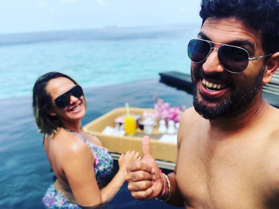 zaheer khan marriage, zaheer khan- sagarika ghatge, sagarika ghatge romatic pis, yuvraj singh, ashish nehra, jansatta gallery, team india players holidays, indian cricketers wifes