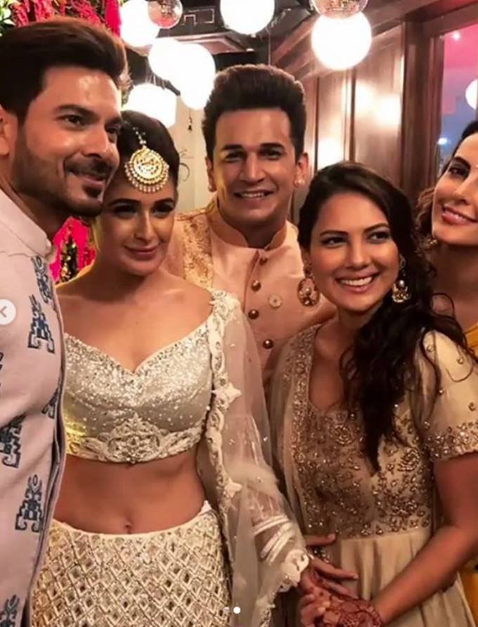 Prince narula, Yuvika Chaudhary, Prince narula wedding, Yuvika Chaudhary wedding, Prince narula with yuvika chaudhary, Yuvika Chaudhary, Yuvika Chaudhary mehandi function, yuvika and prince dancing on their wedding day, watch all videos of yuvika and prince marriage, entertainment news, bollywood news, television news
