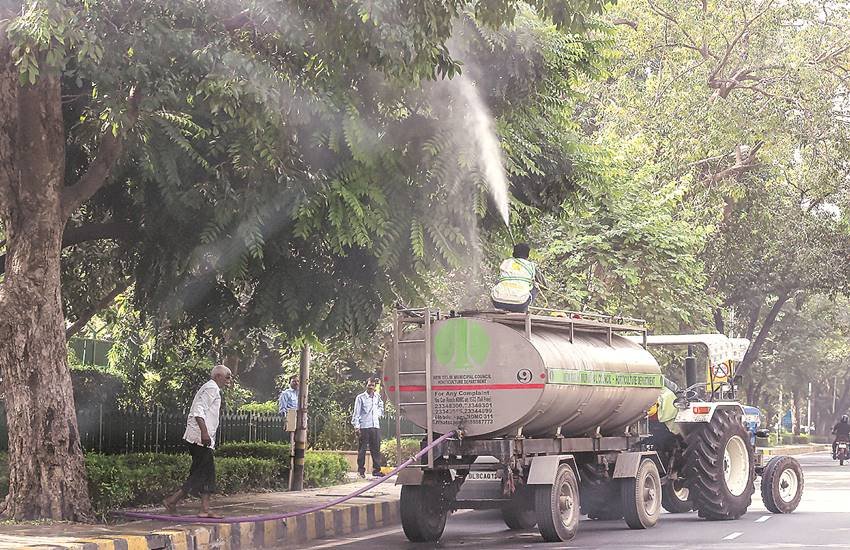 दिल्ली में वायु गुणवत्ता सूचकांक ‘बहुत खराब’ स्तर से सुधरने के एक दिन बाद मंगलवार को ‘खराब’ श्रेणी में ही बना रहा।