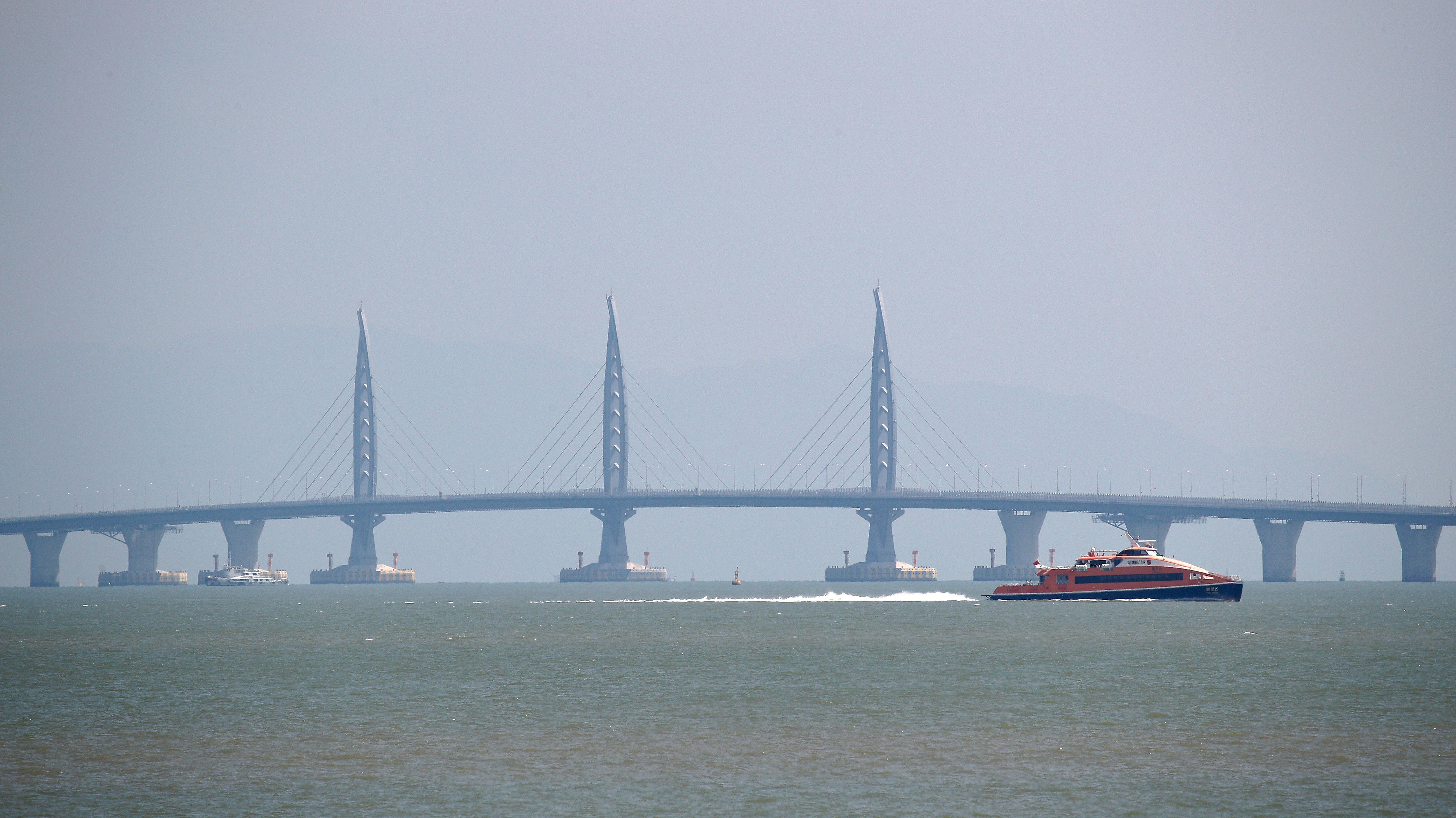 Hong Kong Zhuhai Macau Bridge Pics,Hong Kong Zhuhai Macau Bridge,Hong Kong Zhuhai Macau,China worls longest bridge,worls longest bridge