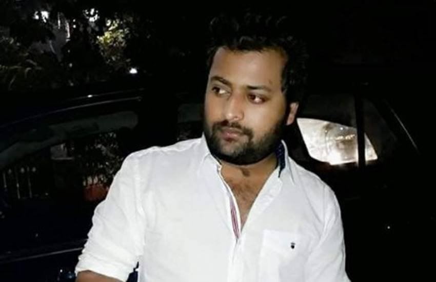 रात को खाना खाने के बाद अभिजीत अपनी मां और भाई के साथ कमरे में सोया था। (Photo : ANI)