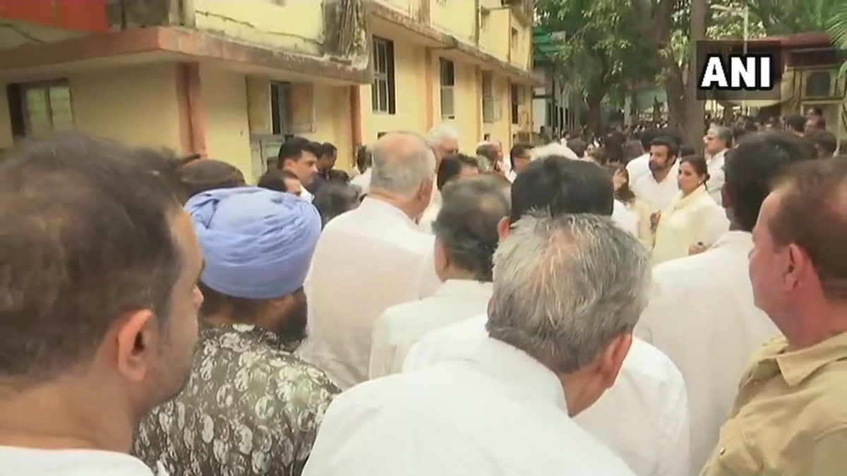 "krishna raj kapoor, krishna raj kapoor dead, krishna raj kapoor death, krishna raj kapoor bollywood, raj kapoor wife, krishna raj kapoor dies, krishna kapoor, krishna kapoor death, krishna kapoor dead