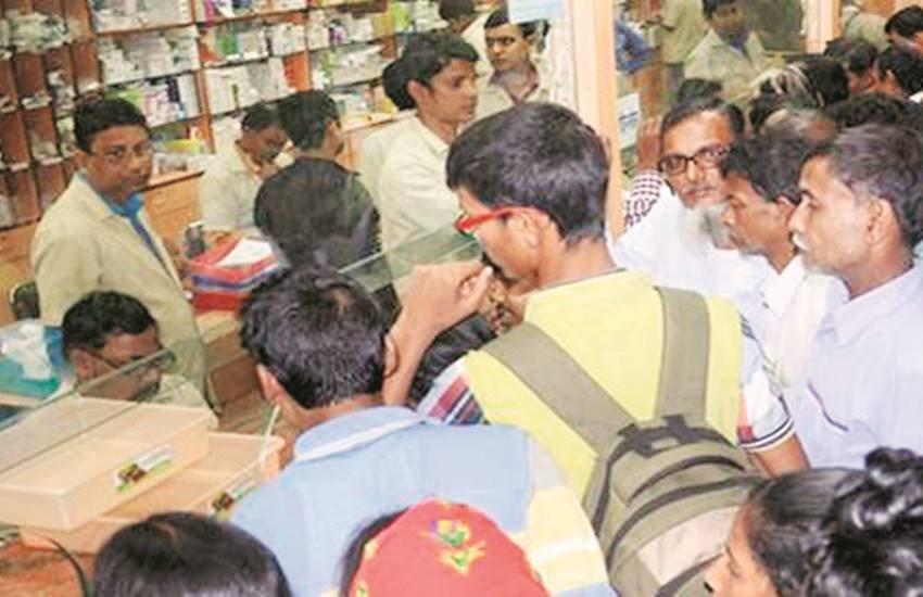 नोएडा में सदरपुर और सेक्टर- 29 गंगा शॉपिंग कांप्लेक्स में जन औषधि केंद्र खुले हुए हैं। 
