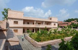 मायावती से 5 महीने पहले खाली करवाया था सरकारी बंगला, योगी सरकार ने शिवपाल यादव को दिया