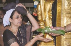 मुद्दाः आस्था का फैसला अदालत में क्यों?