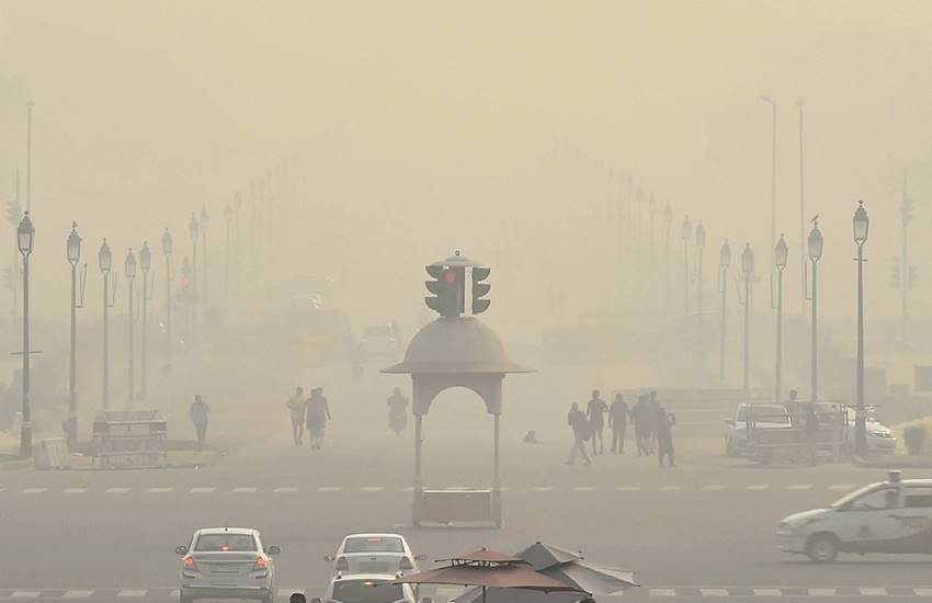 राजधानी दिल्ली में प्रदूषण फैलाने वालों पर अब और सख्ती होगी।