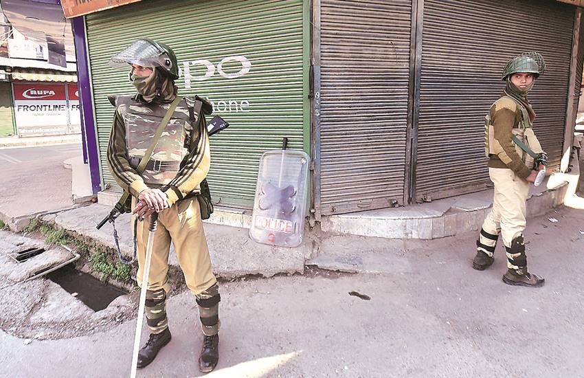 भारतीय थलसेना ने दावा किया है कि घुसपैठ की कोशिश के दौरान जो दो आतंकी मारे गए हैं।